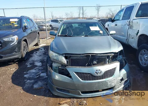 2007 Toyota Camry Se z USA, uszkodzony, nr VIN 4T1BE46K67U532698